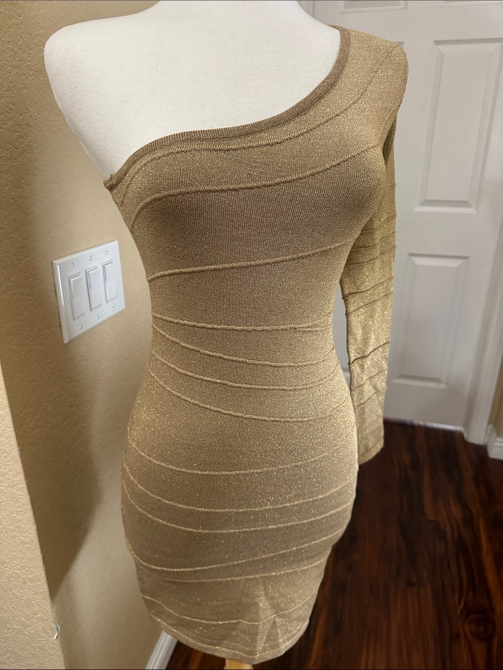 the clothing company One-Shoulder Shimmer Brown Bodycon Dress size Small